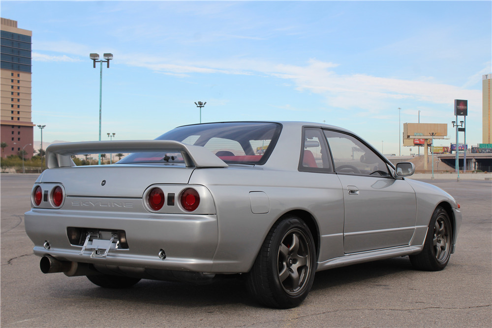 1991 NISSAN SKYLINE - Rear 3/4 - 215871