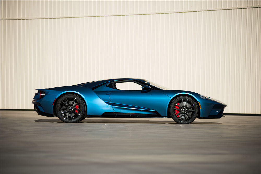 2017 FORD GT - Side Profile - 215876