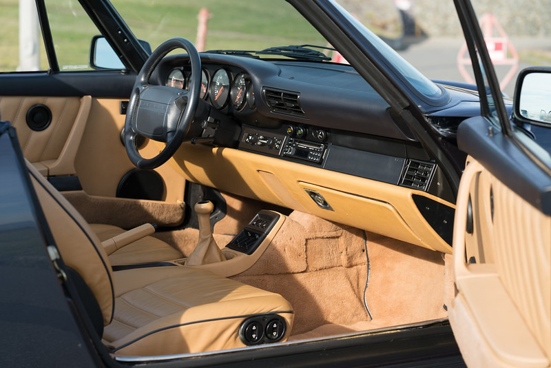 1990 PORSCHE 911 CABRIOLET - Interior - 215937