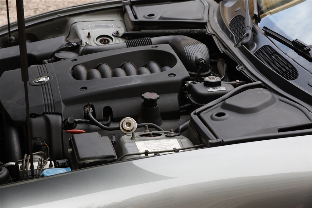 2005 JAGUAR XK8 CONVERTIBLE - Engine - 215949