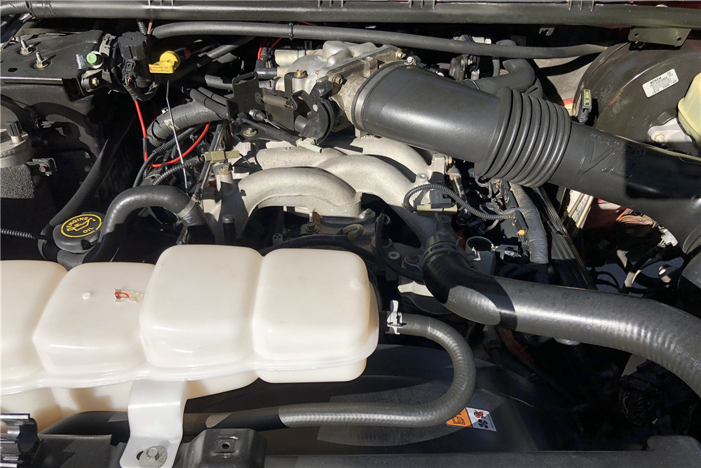 2000 FORD F-250 CUSTOM PICKUP - Engine - 215975