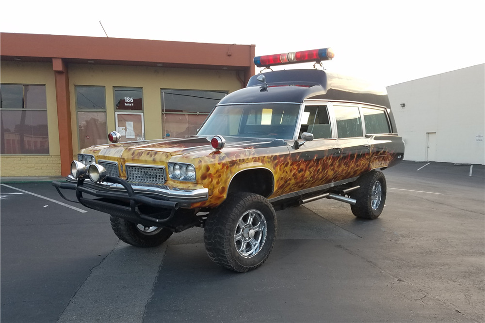 1973 OLDSMOBILE CUSTOM AMBULANCE - Front 3/4 - 216001
