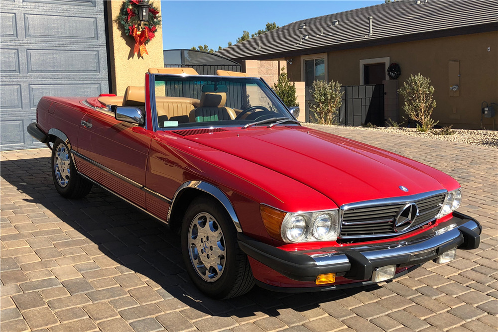 1987 MERCEDES-BENZ 560SL CONVERTIBLE - Front 3/4 - 216004