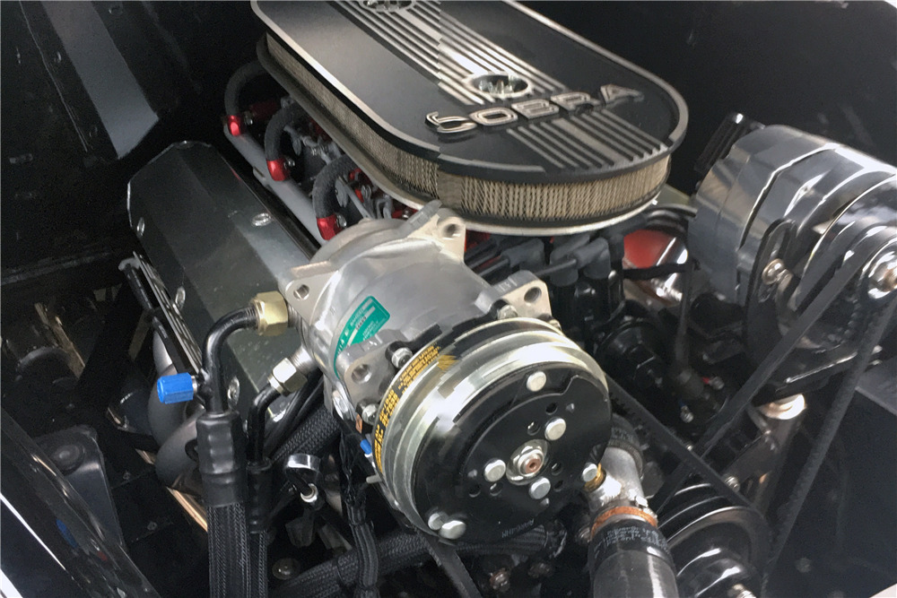1941 FORD CUSTOM 2 DOOR SEDAN - Engine - 216268