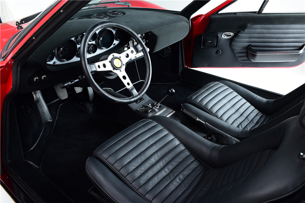 1972 FERRARI DINO 246 GT - Interior - 216372