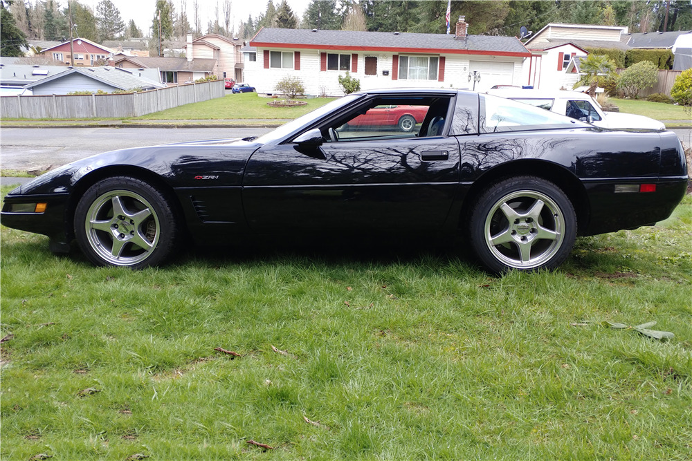 1995 CHEVROLET CORVETTE ZR1 - Front 3/4 - 217577