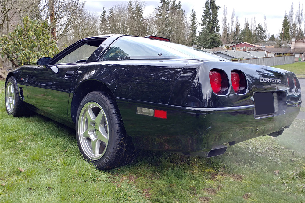 1995 CHEVROLET CORVETTE ZR1 - Rear 3/4 - 217577
