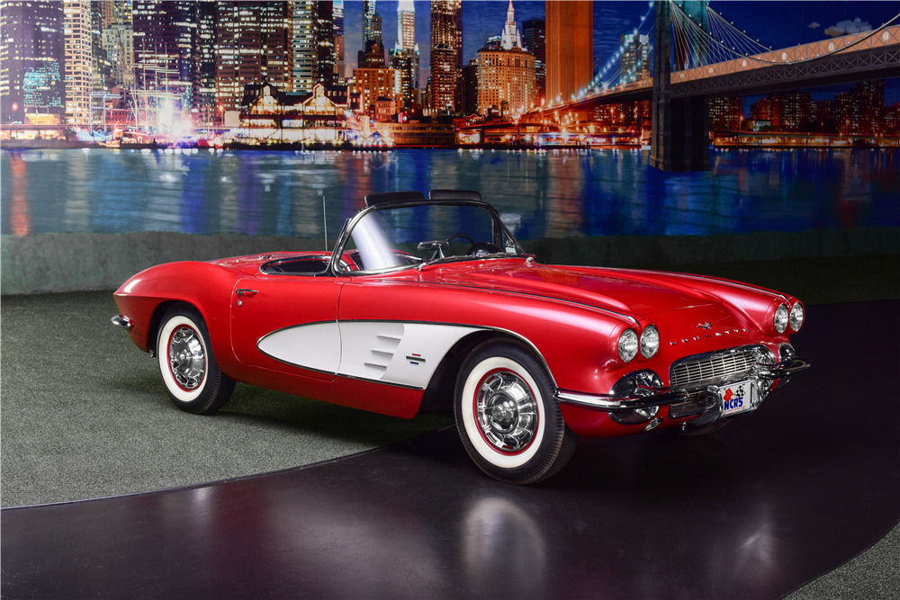 1961 CHEVROLET CORVETTE 283/270 CONVERTIBLE - Front 3/4 - 217681