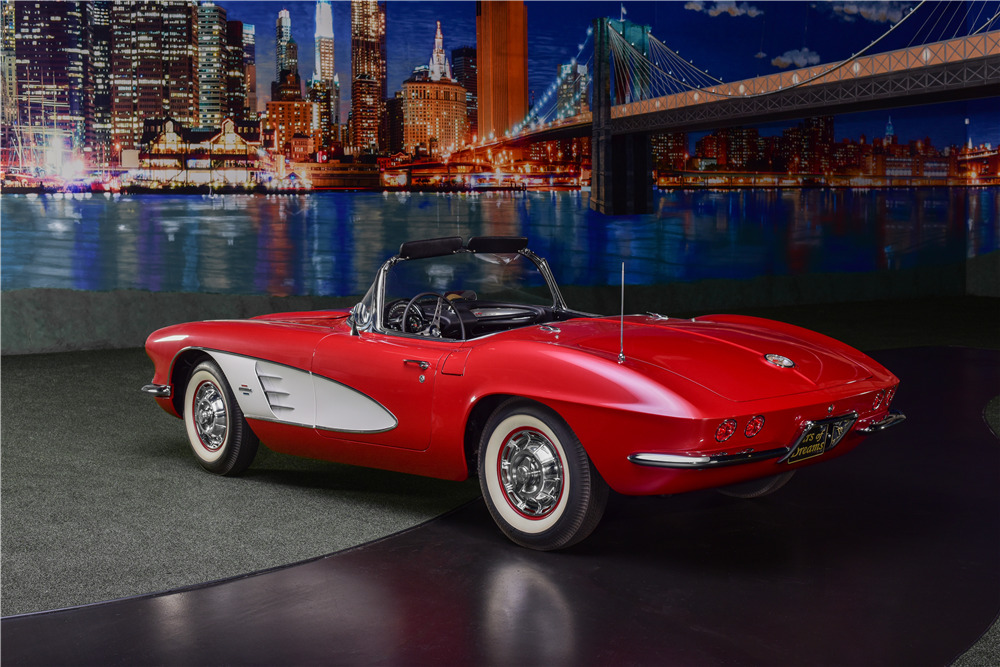1961 CHEVROLET CORVETTE 283/270 CONVERTIBLE - Rear 3/4 - 217681