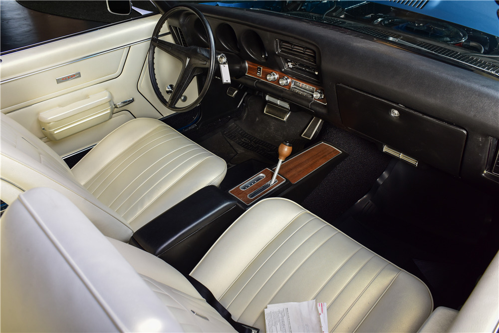 1969 PONTIAC GTO CONVERTIBLE - Interior - 217692