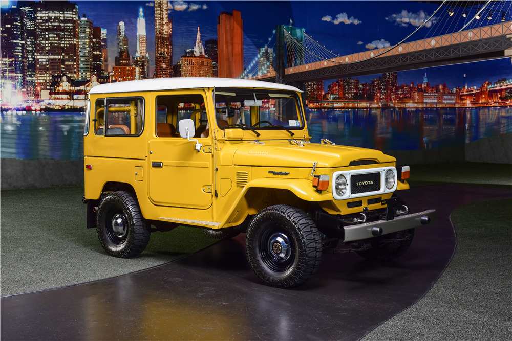1980 TOYOTA LAND CRUISER FJ40 - Front 3/4 - 217723
