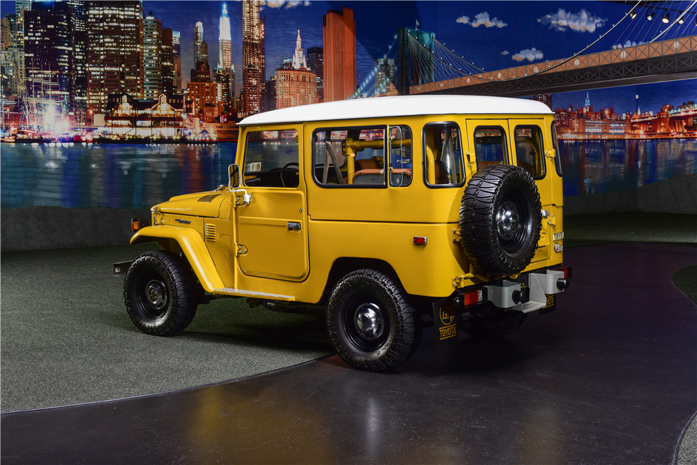 1980 TOYOTA LAND CRUISER FJ40 - Rear 3/4 - 217723
