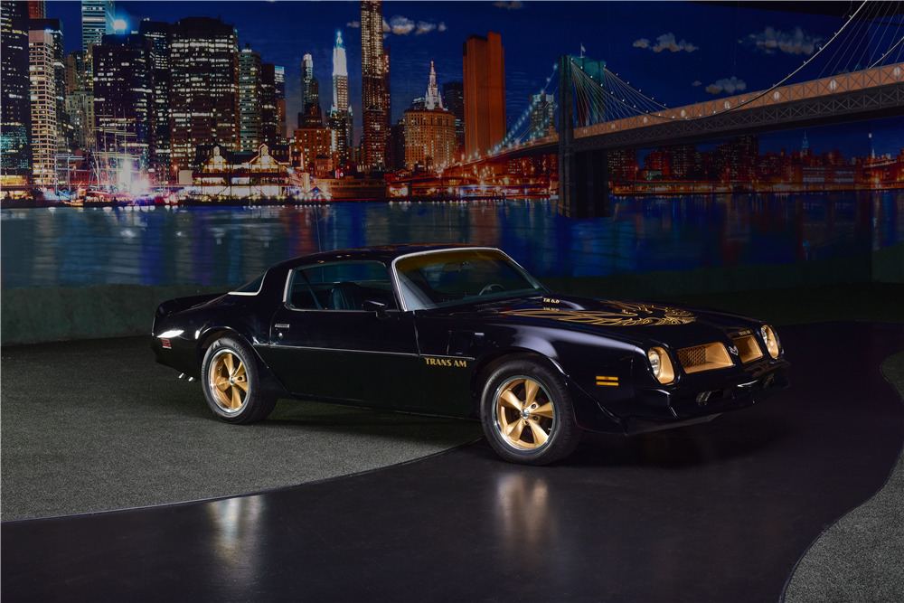 1976 PONTIAC FIREBIRD TRANS AM - Front 3/4 - 217733