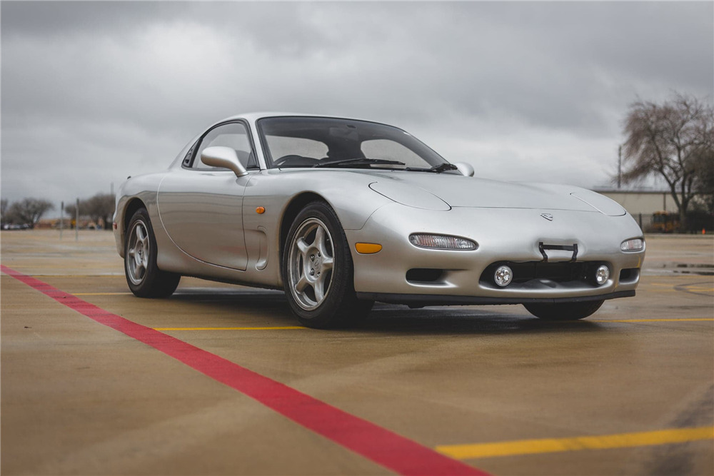 1992 MAZDA RX7 - Front 3/4 - 217764