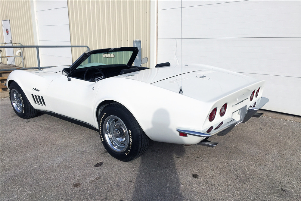 1969 CHEVROLET CORVETTE 350/300 CONVERTIBLE - Rear 3/4 - 217784
