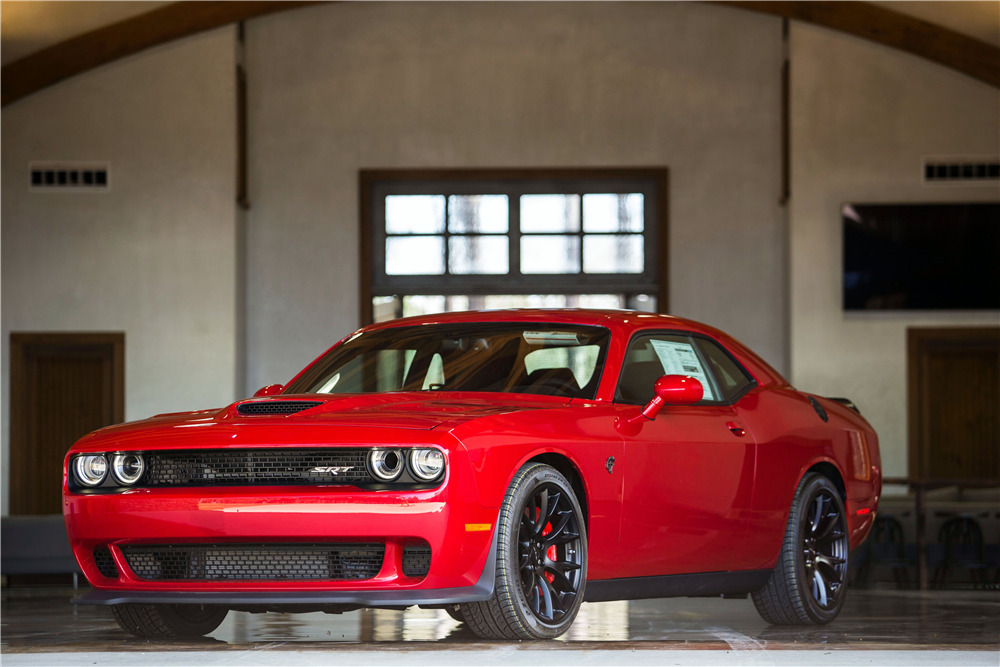 2015 DODGE CHALLENGER SRT HELLCAT - Side Profile - 217791