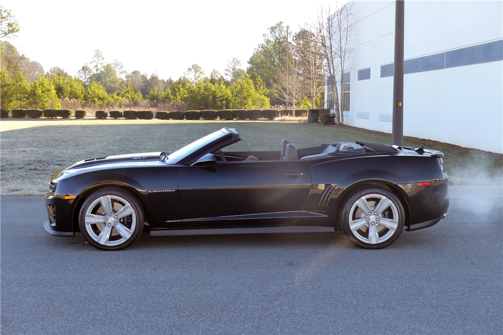 2013 CHEVROLET CAMARO ZL1 CONVERTIBLE - Side Profile - 217833
