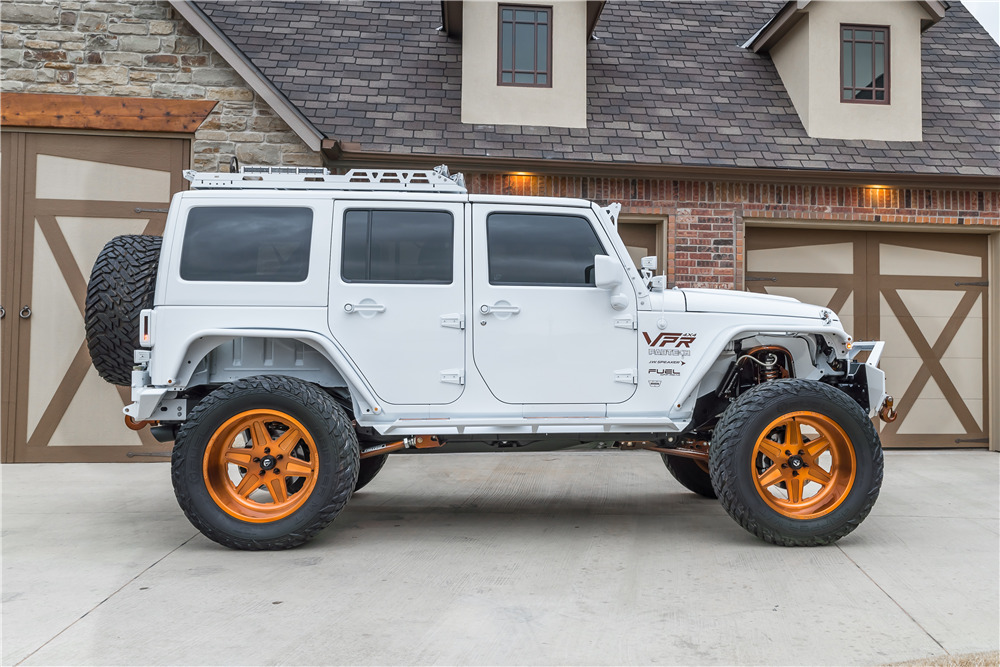 2015 CUSTOM JEEP WRANGLER - Side Profile - 217848