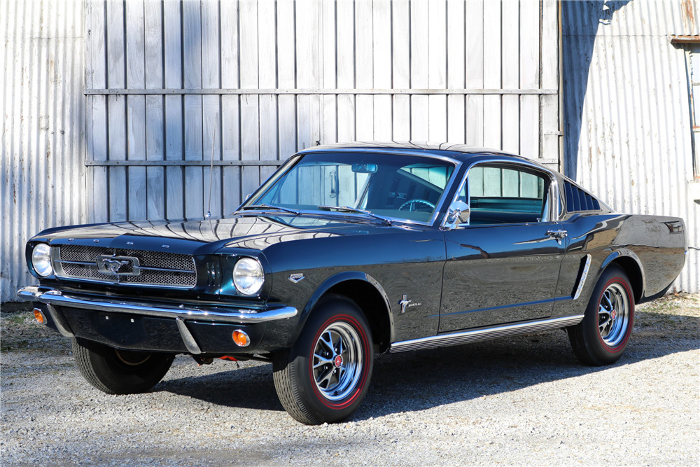 1965 FORD MUSTANG FASTBACK - Front 3/4 - 217850