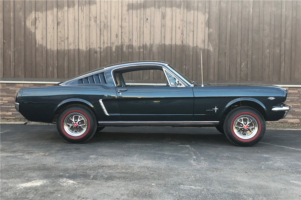 1965 FORD MUSTANG FASTBACK - 217850