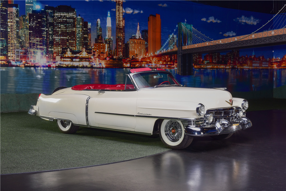 1952 CADILLAC SERIES 62 CONVERTIBLE - Front 3/4 - 217875