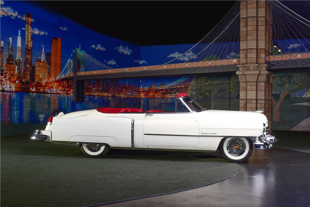 1952 CADILLAC SERIES 62 CONVERTIBLE - Side Profile - 217875