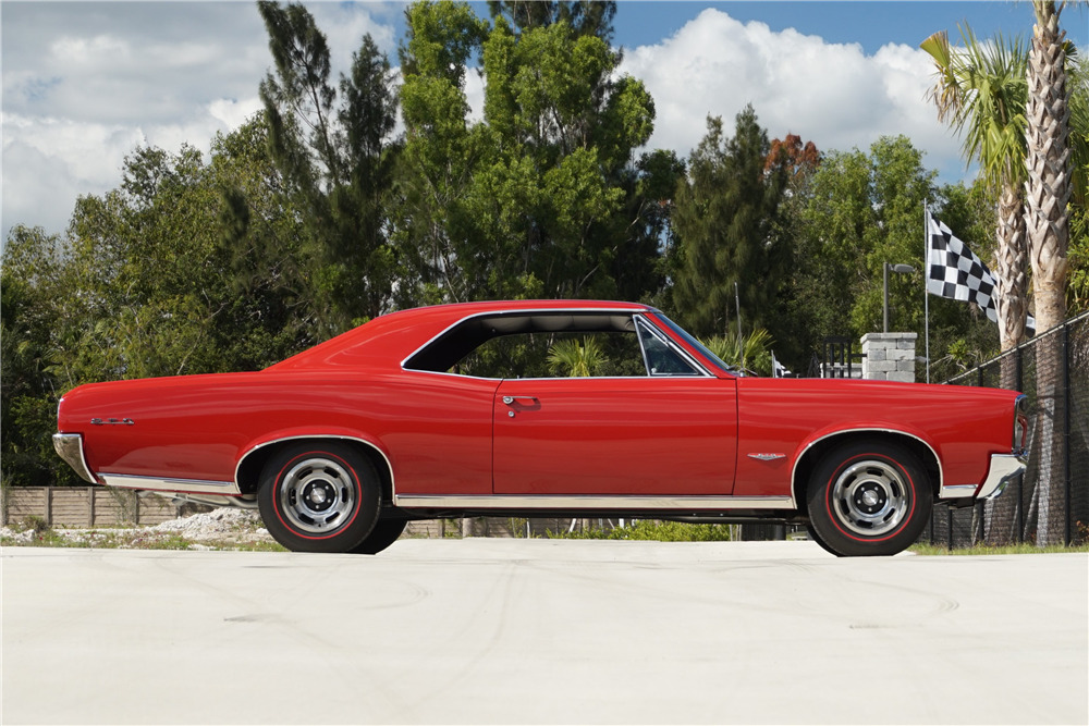 1966 PONTIAC GTO - Side Profile - 217936