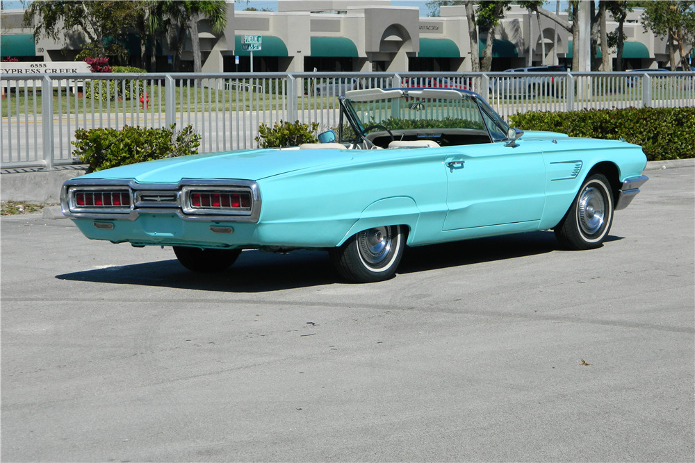 1965 FORD THUNDERBIRD CONVERTIBLE - Rear 3/4 - 218014