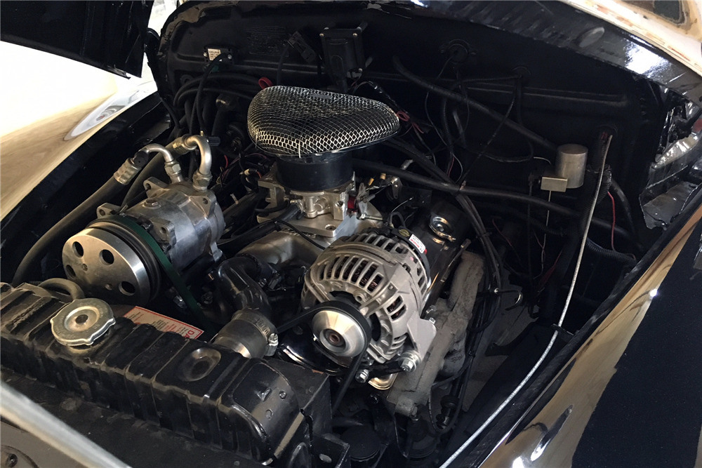1948 CHEVROLET FLEETLINE CUSTOM SEDAN - Engine - 218054