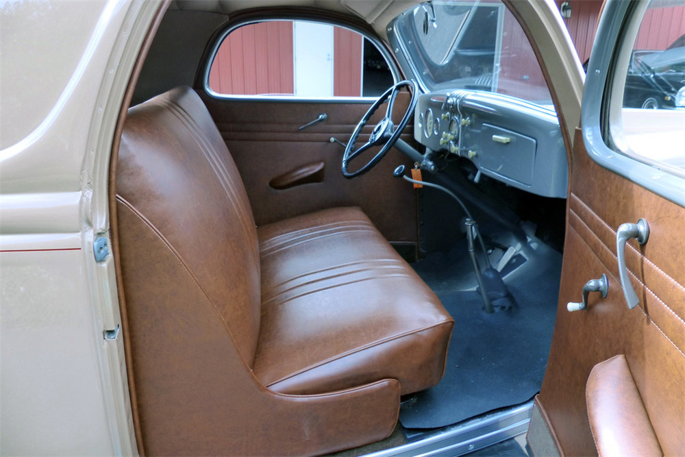1935 FORD DELUXE - Interior - 218073