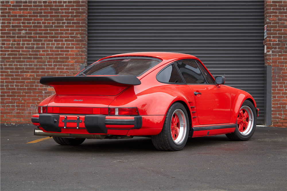 Porsche 911 198