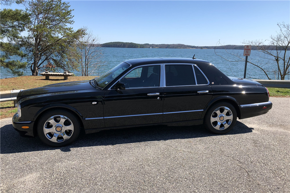 2003 BENTLEY ARNAGE RED LABEL TURBO SEDAN - Side Profile - 218135