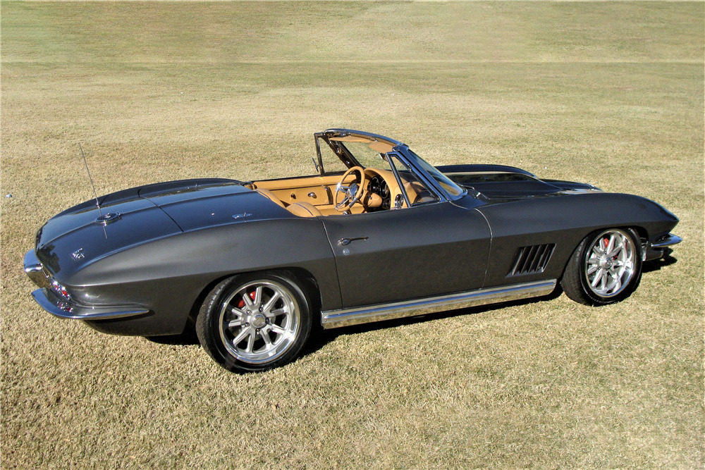 1967 CHEVROLET CORVETTE CUSTOM CONVERTIBLE - Rear 3/4 - 218353