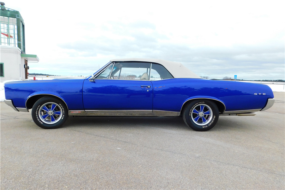 1967 PONTIAC GTO CONVERTIBLE - Side Profile - 218377