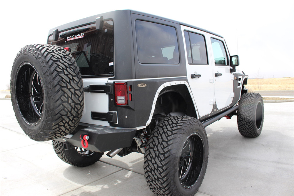2018 JEEP WRANGLER UNLIMITED CUSTOM 4X4 - Rear 3/4 - 218421