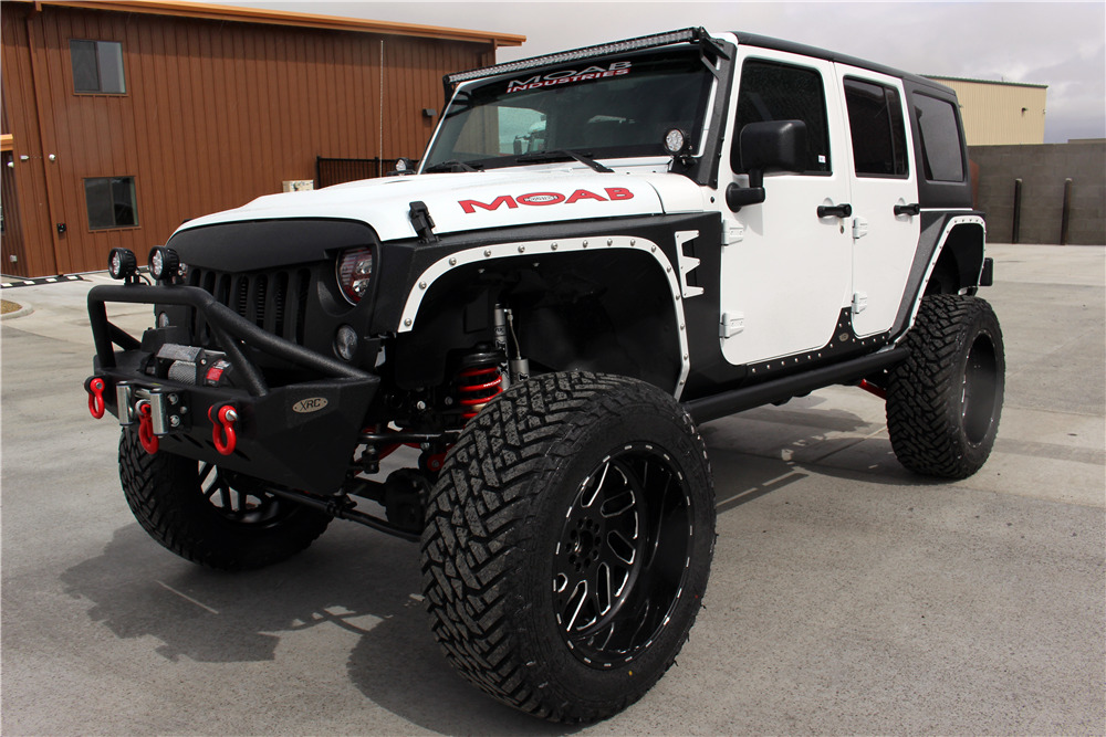 2018 JEEP WRANGLER UNLIMITED CUSTOM 4X4 - Side Profile - 218421
