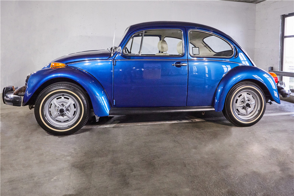 1977 VOLKSWAGEN BEETLE - Front 3/4 - 218452