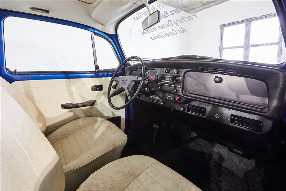 1977 VOLKSWAGEN BEETLE - Interior - 218452