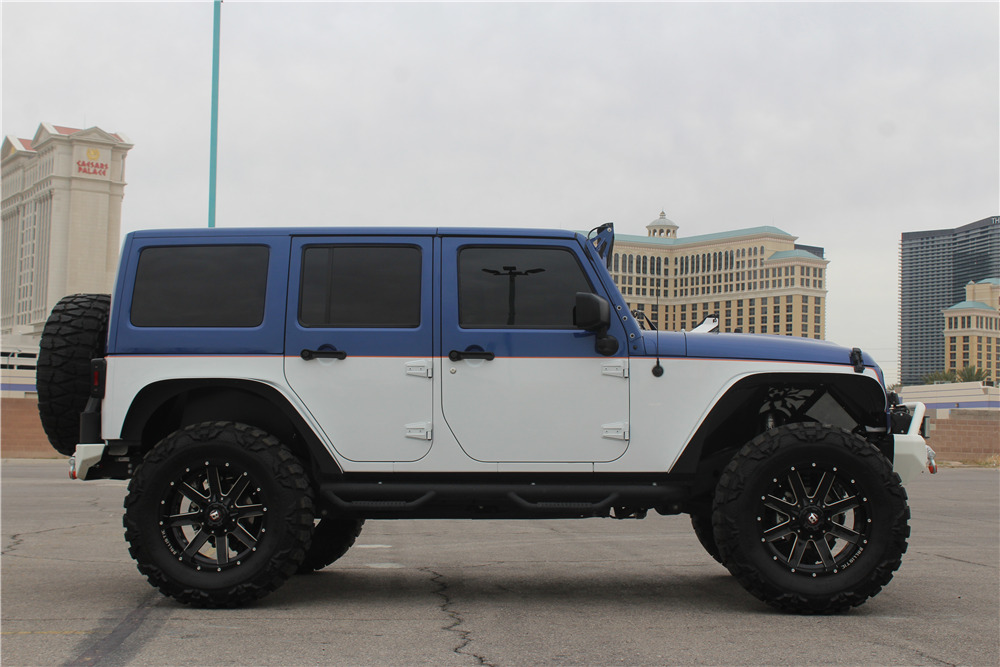 2017 JEEP WRANGLER UNLIMITED CUSTOM SUV - Side Profile - 218954