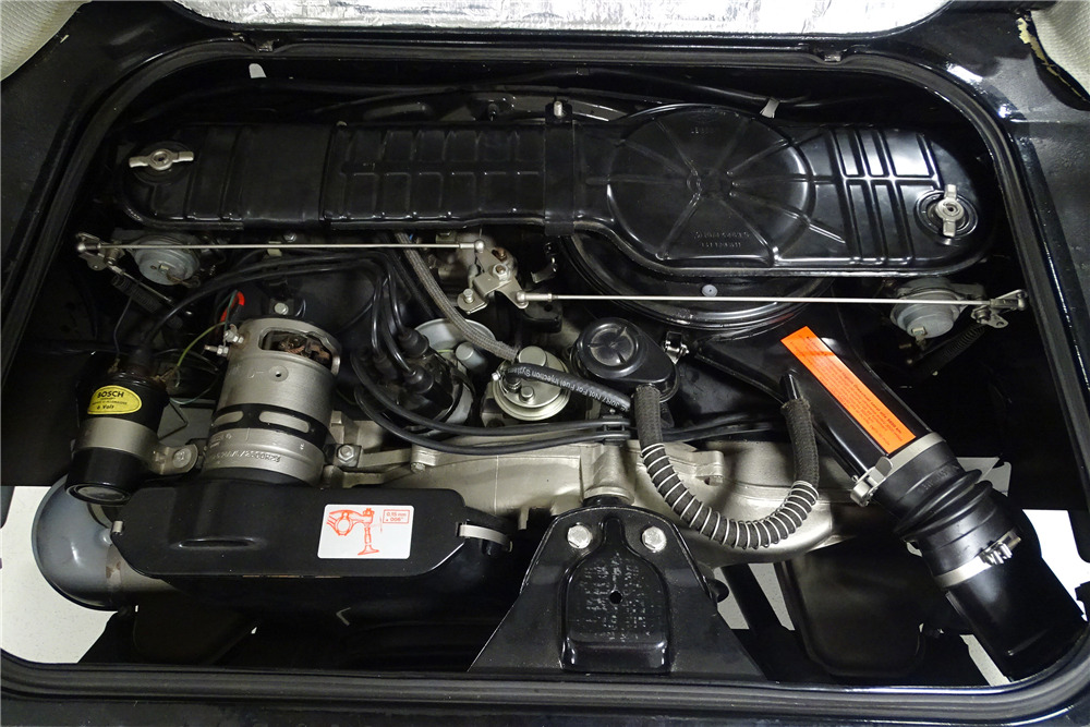 1964 VOLKSWAGEN TYPE III SQUAREBACK WAGON - Engine - 219110