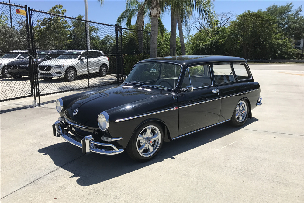 1964 VOLKSWAGEN TYPE III SQUAREBACK WAGON - Front 3/4 - 219110