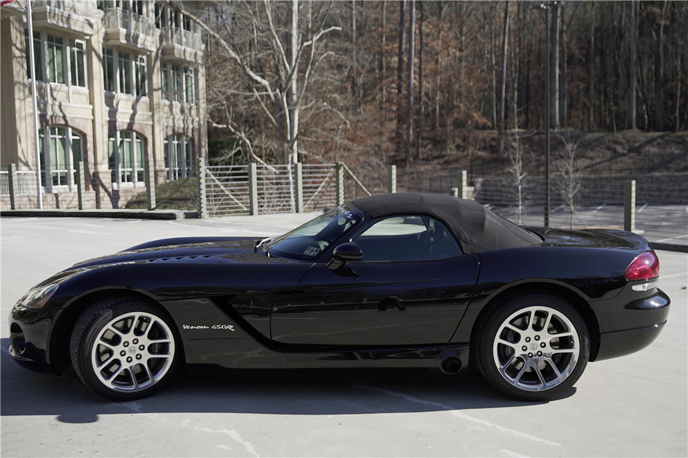 2003 DODGE VIPER SRT/10 CONVERTIBLE - Side Profile - 219150