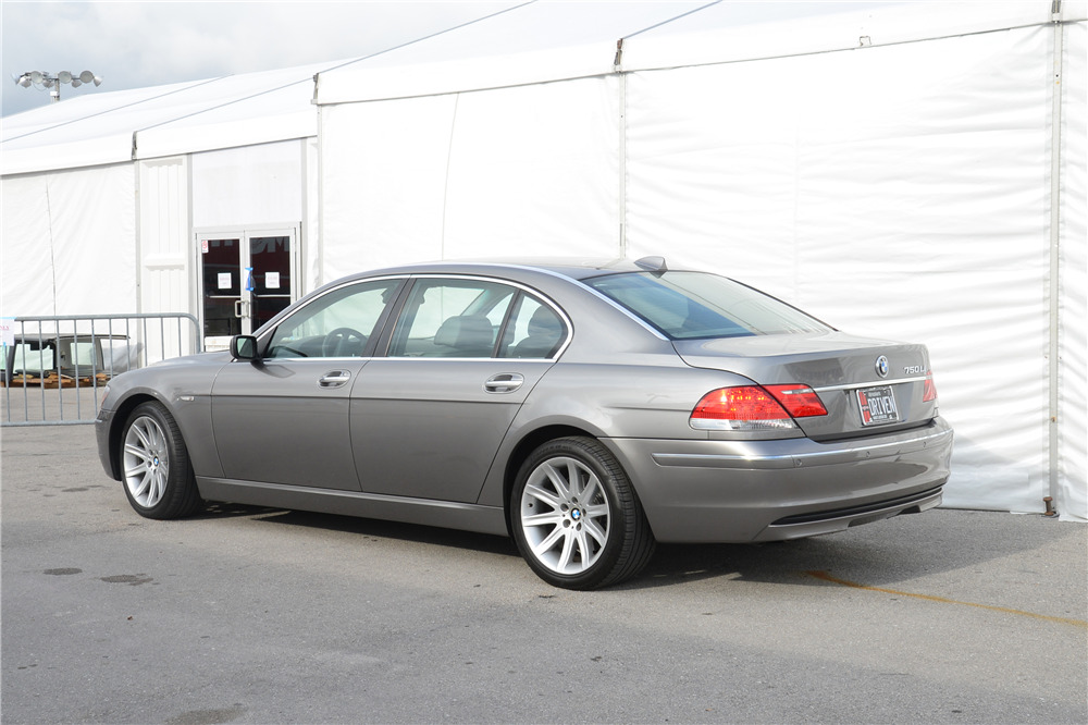 2006 BMW 750LI SEDAN - Rear 3/4 - 219603