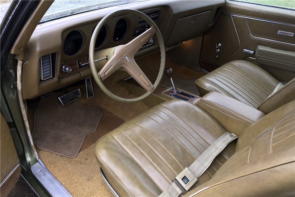 1969 PONTIAC GTO - Interior - 219692