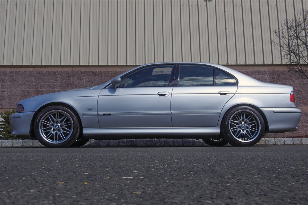 2001 BMW M5 - Side Profile - 219708
