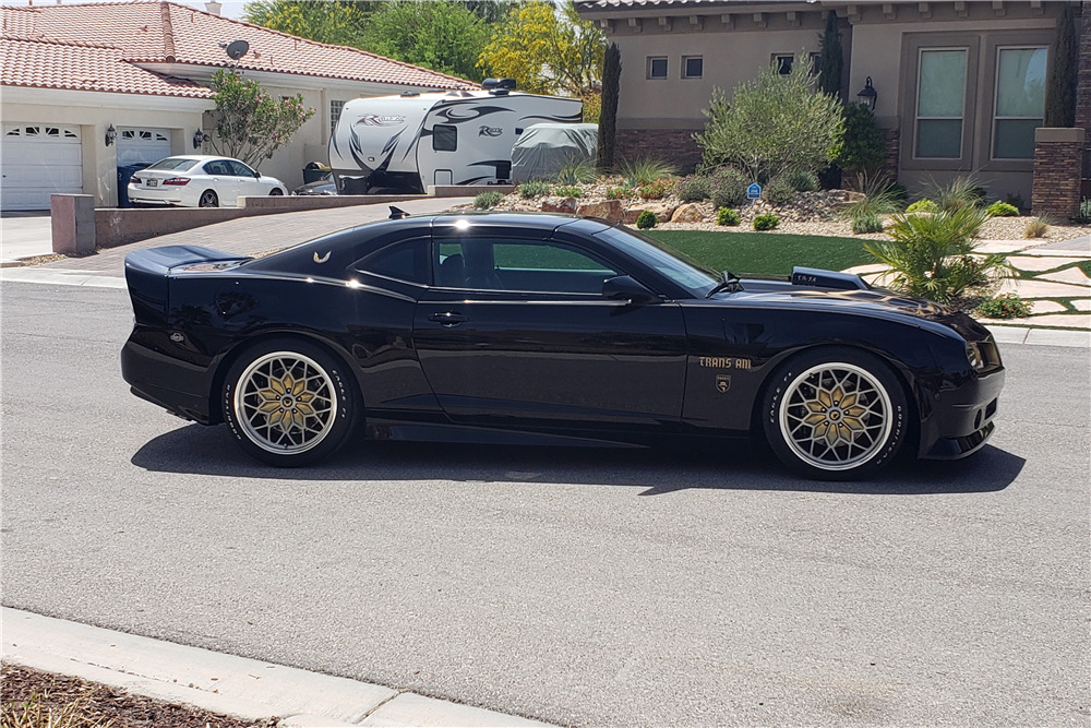 2015 CHEVROLET CAMARO CUSTOM COUPE - Side Profile - 219822
