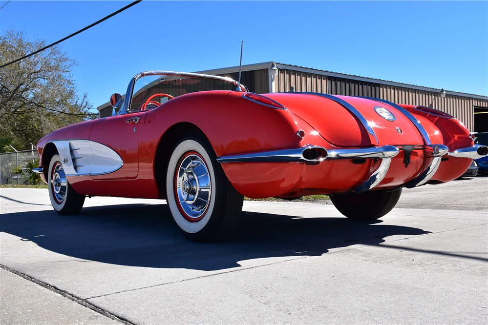 1958 CHEVROLET CORVETTE 283/250 FUELIE CONVERTIBLE - Rear 3/4 - 219840