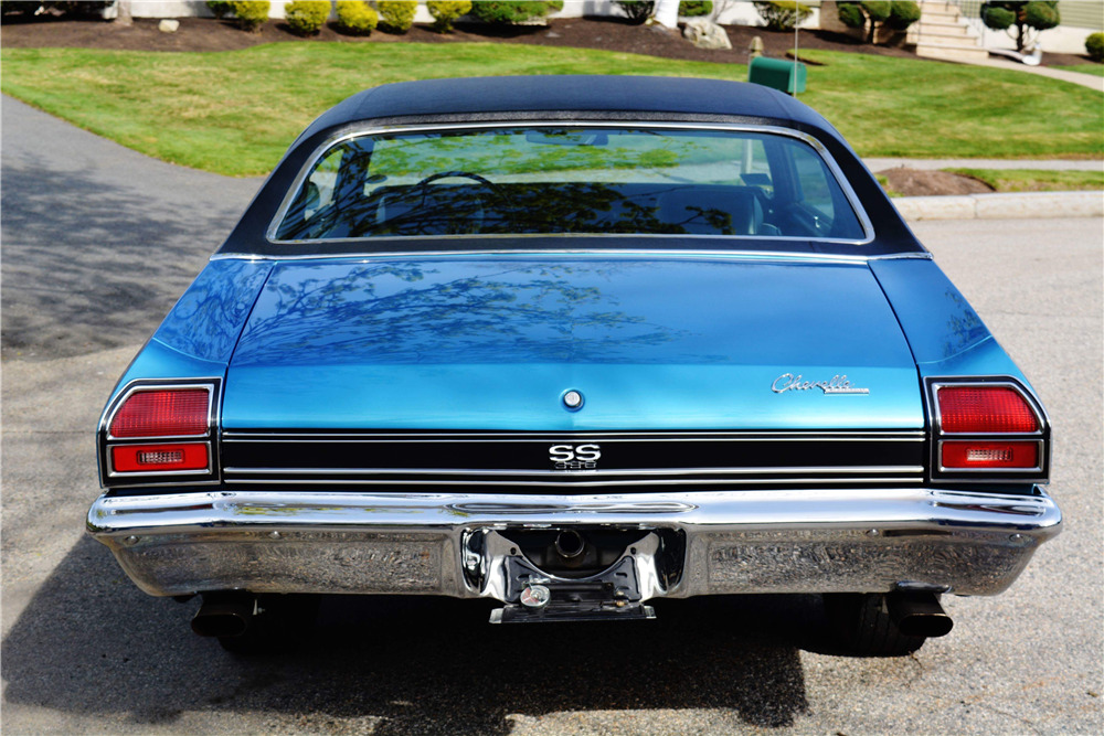 1969 CHEVROLET CHEVELLE SS 396 - Rear 3/4 - 219857