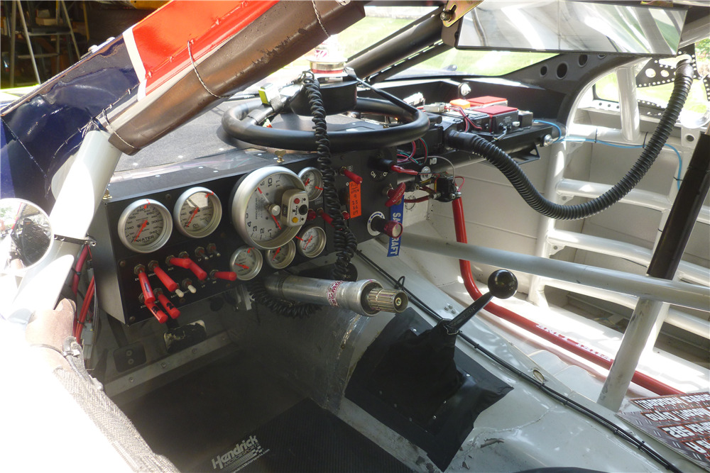 2007 CHEVROLET MONTE CARLO WINSTON CUP NASCAR RACE CAR - Interior - 219864