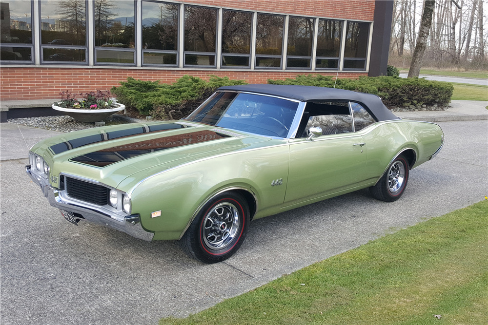 1969 OLDSMOBILE 442 CONVERTIBLE - Front 3/4 - 219960